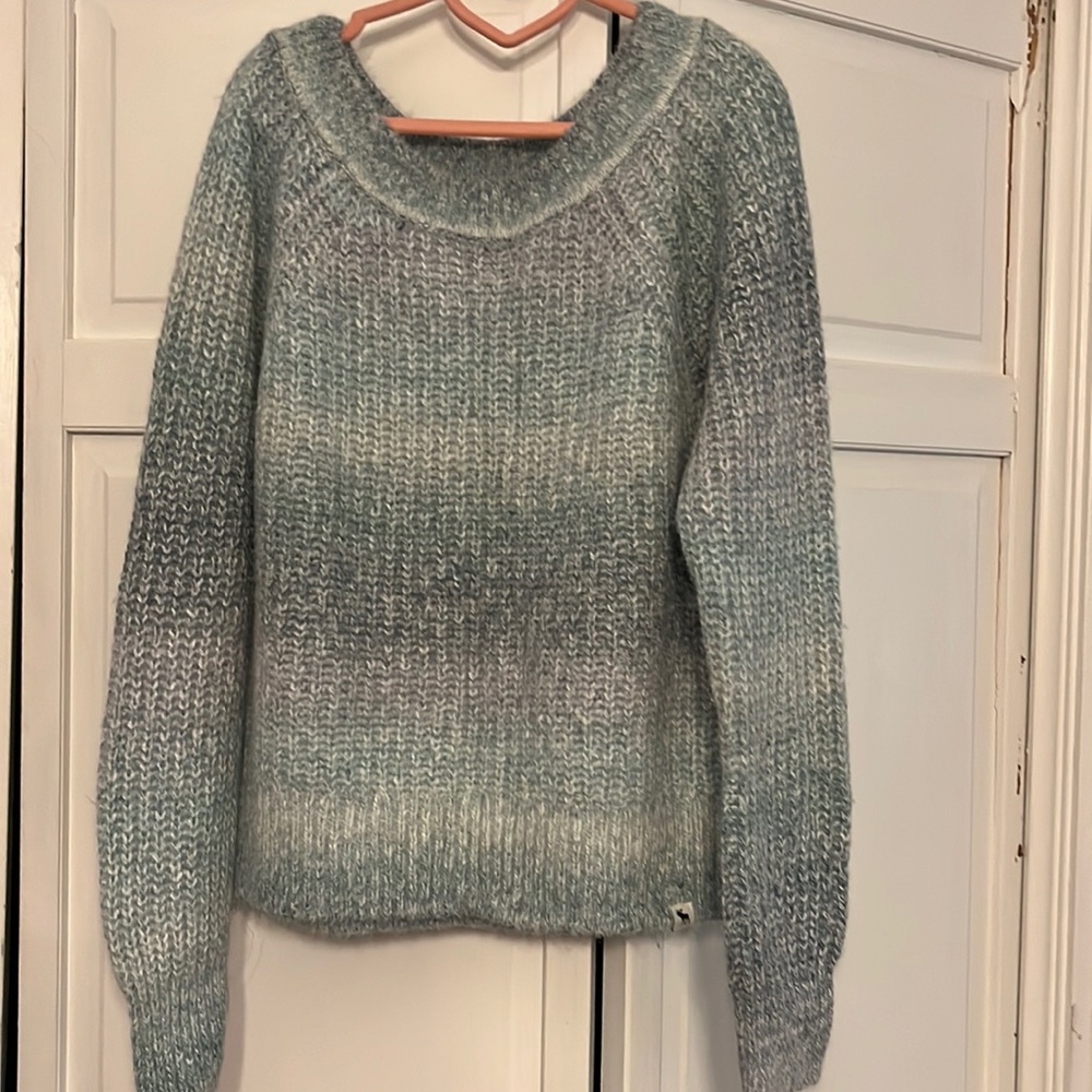 VGUC- Girls Abercrombie and Fitch knit sweater, size 11/12